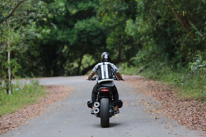 FEELFREE กระเป๋าเป้กันน้ำ รุ่น ROADSTER UR