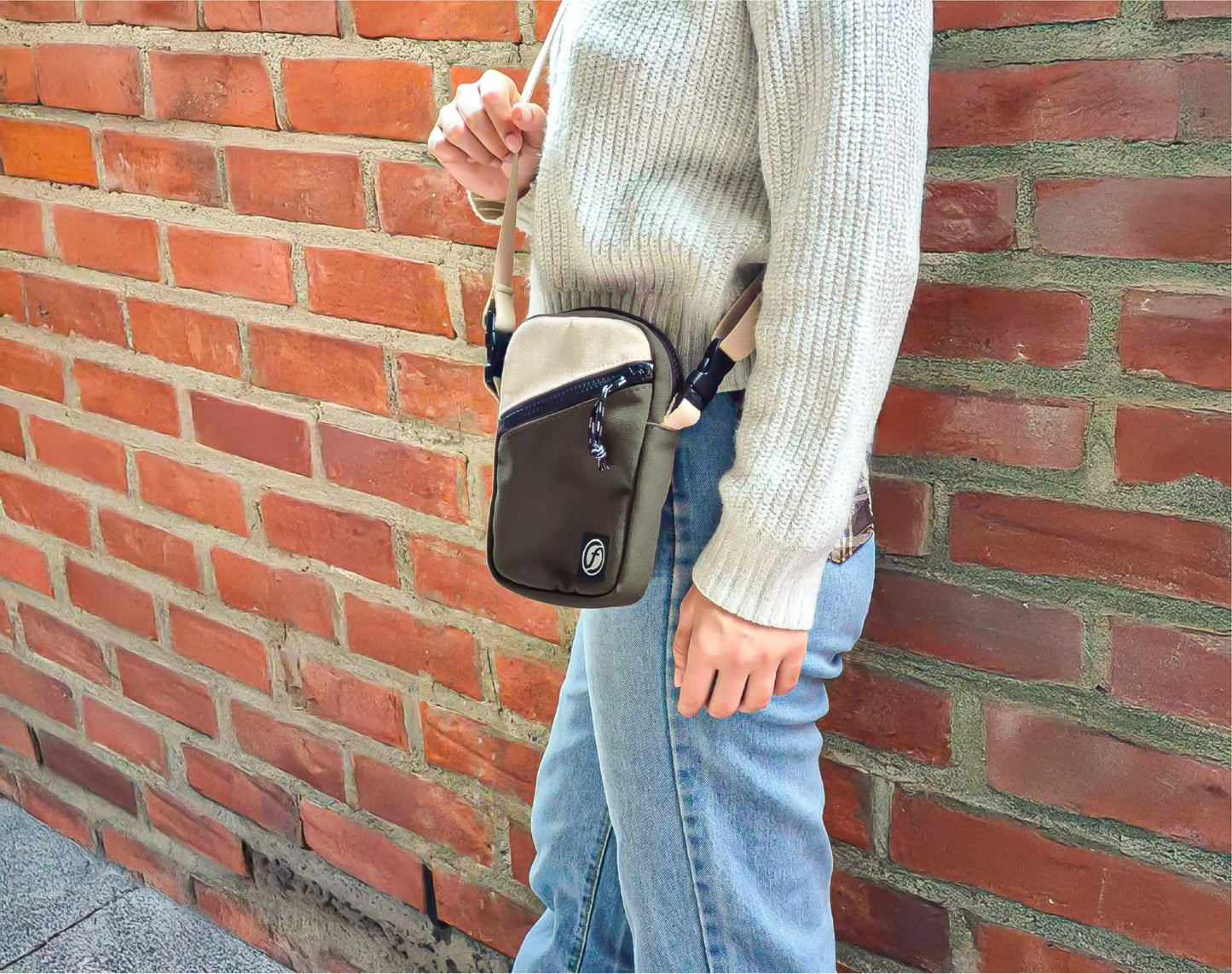 [NEW ARRIAL] FEELFREE SHOULDER BAG CHANG