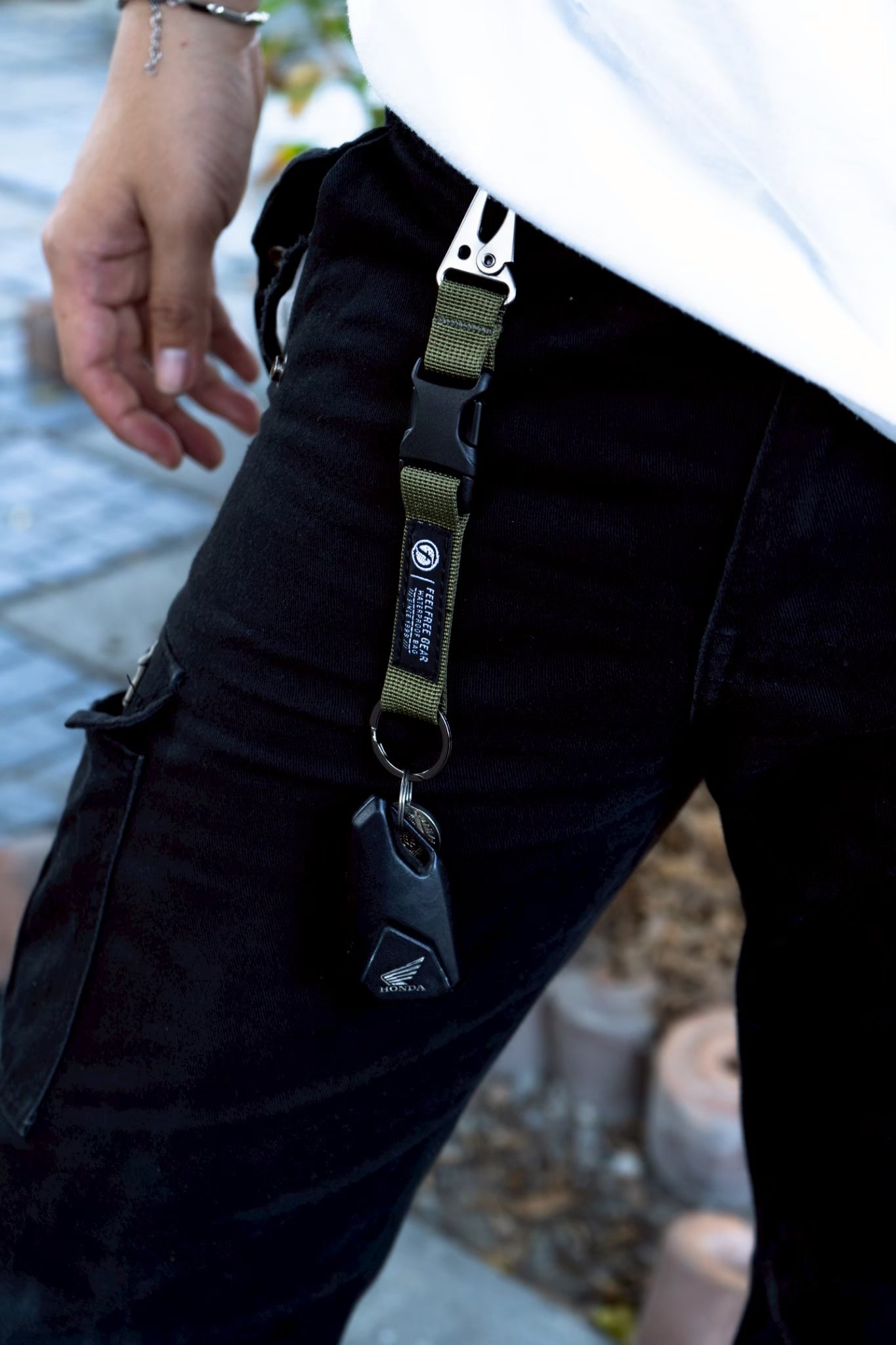 [NEW ARRIVAL] FEELFREE KEYCHAINI พวงกุญแจ CARABINER
