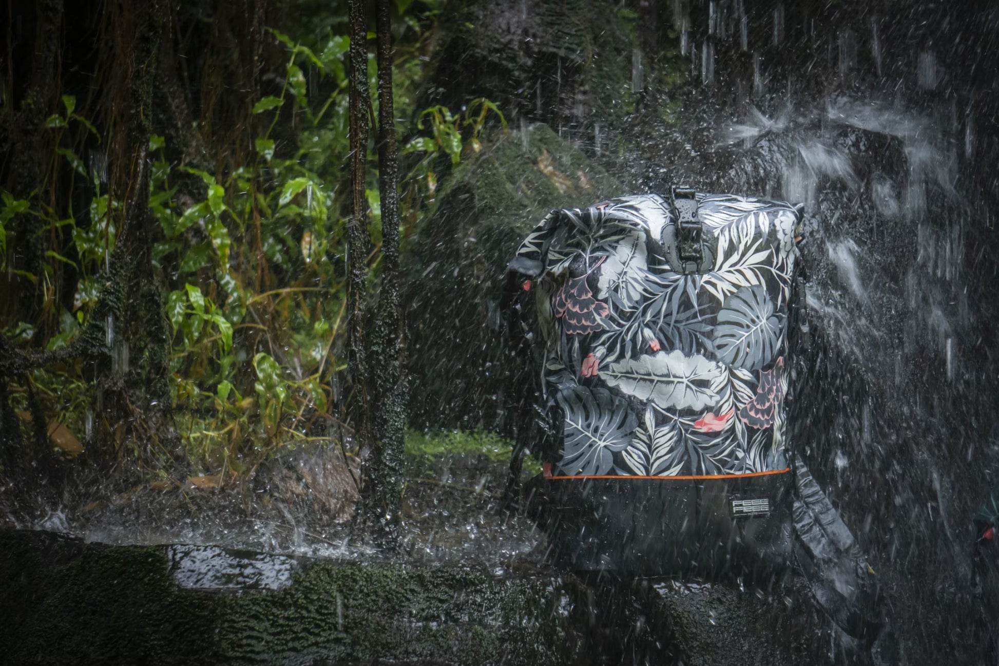 FEELFREE TROPICAL DRY TANK Premium waterproof backpack