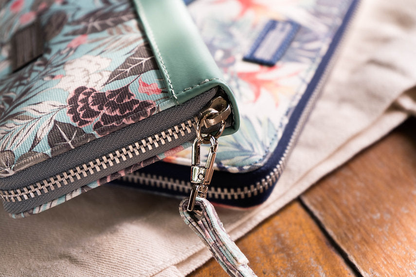 กระเป๋าสตางค์ แบบยาว พรีเมี่ยม TROPICAL LONG WALLET