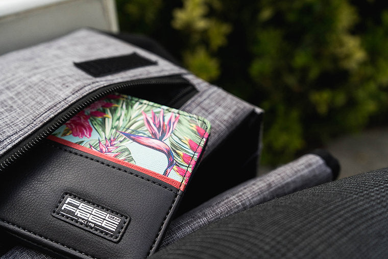 กระเป๋าสตางค์ พรีเมี่ยม FEELFREE POCKET WALLET